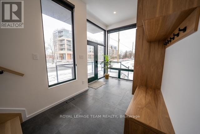 Building Photo - 358 Byron Ave