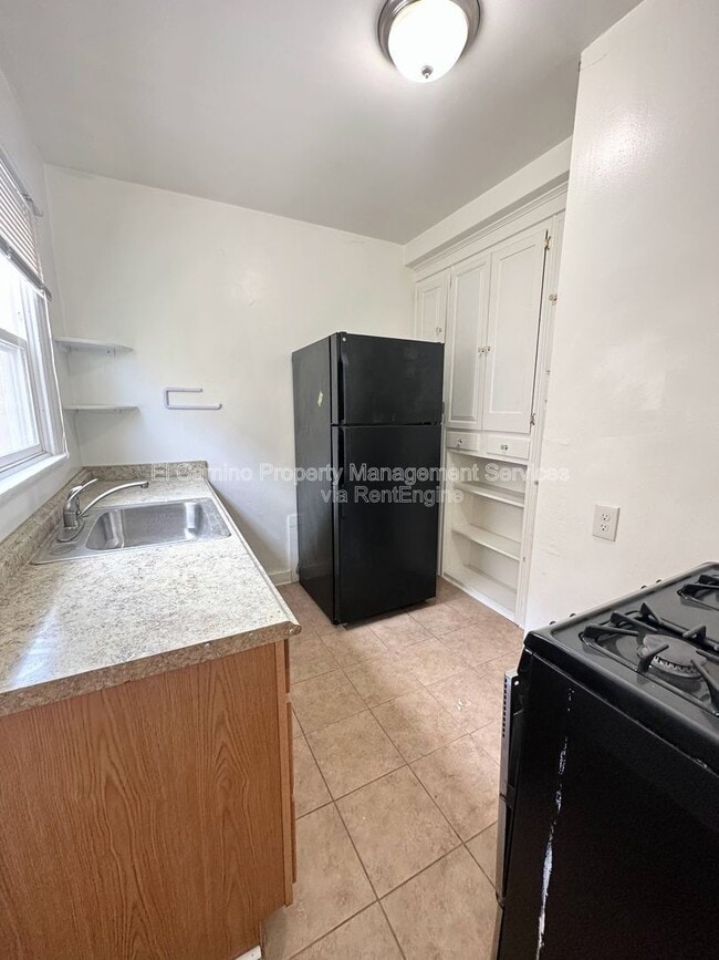 Building Photo - 2270 W 28th St