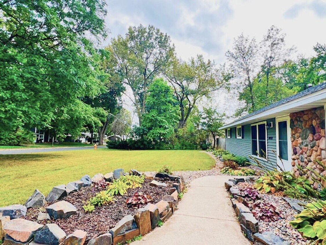 Foto principal - Updated Rambler in Perfect Coon Rapids Loc...