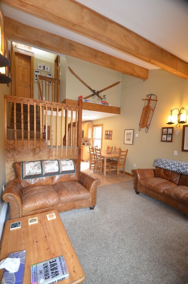 Foto del edificio - Flexible lease terms! Year available! Pets Negotiable!  Walk to town, community hot tub!