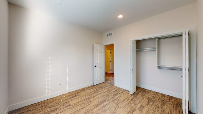 Foto del edificio - 15606 E 21st Ct N