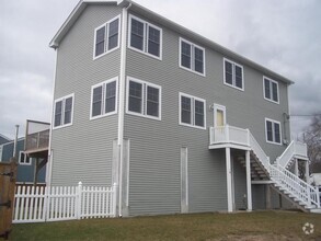 Building Photo - 18 Ormerod Ave