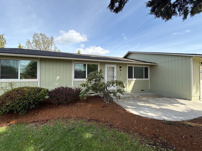 Foto del edificio - 1507 Freeman Ct NE