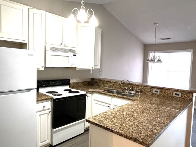 Building Photo - 2 Bedroom, 2 Bath, Third Floor Condo for L...