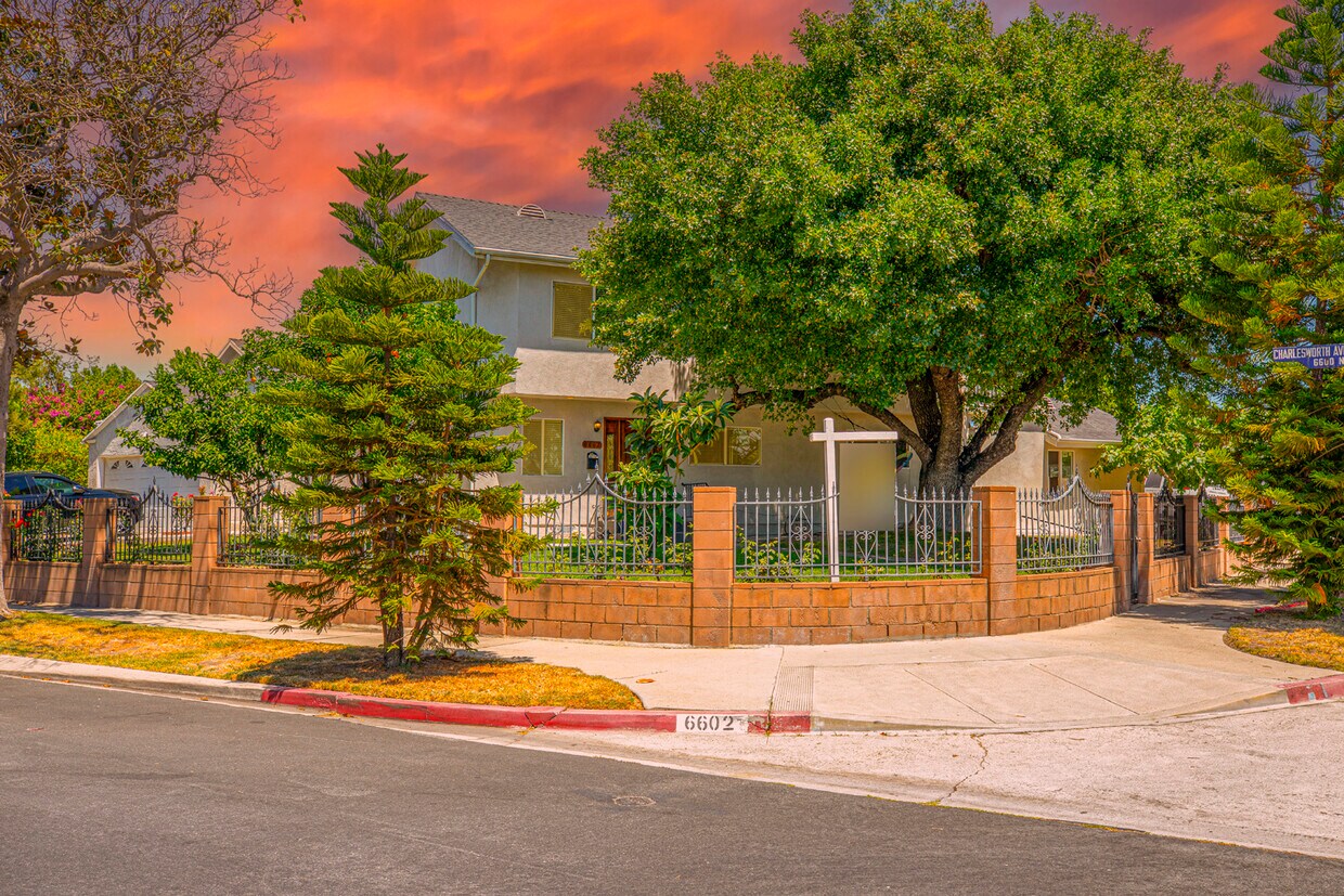 Primary Photo - 6602 Charlesworth Ave