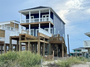 Building Photo - 16728 West Beach
