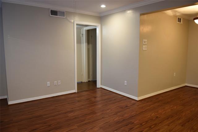 Foto del edificio - 10232 Regal Oaks Dr