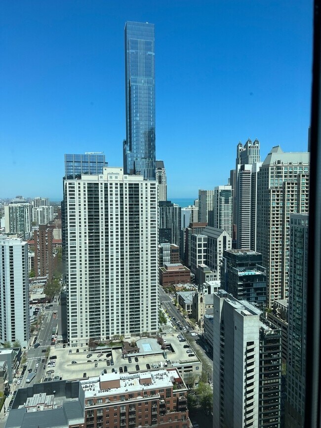 Foto del edificio - 33 W Ontario St