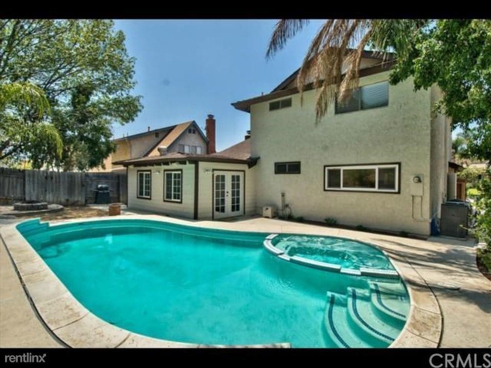 Primary Photo - 4 br, 2 bath House - 541 Mesa Drive