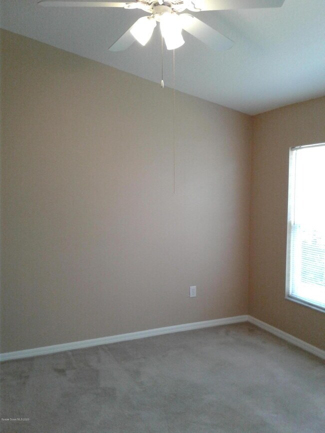 Foto del edificio - 1359 Hampton Park Ln