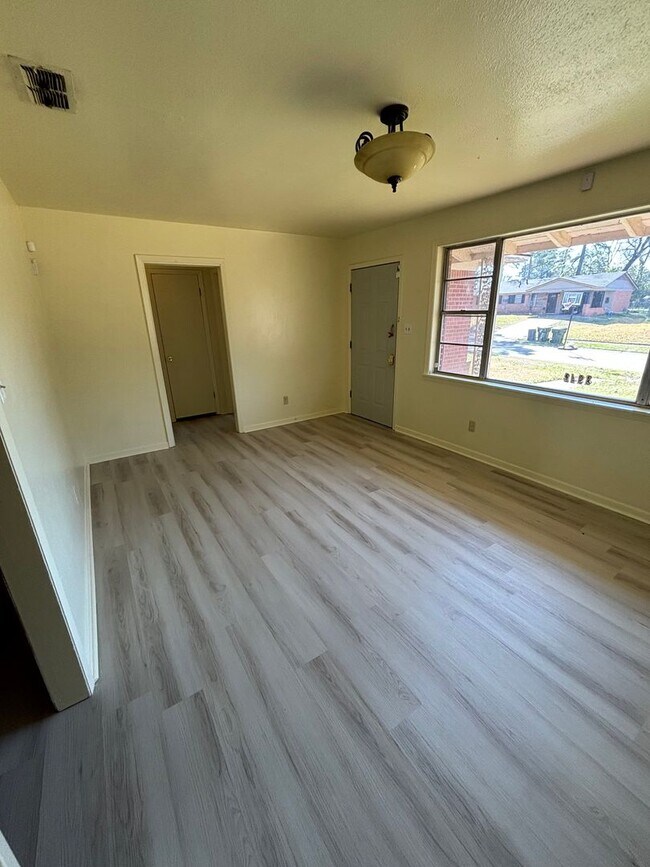 Foto del edificio - Gorgeous 3 Bedroom Home