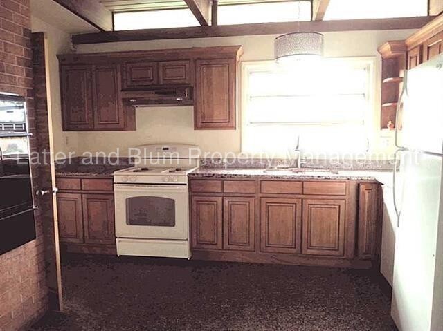 Foto del edificio - 1501 Poinsettia Dr