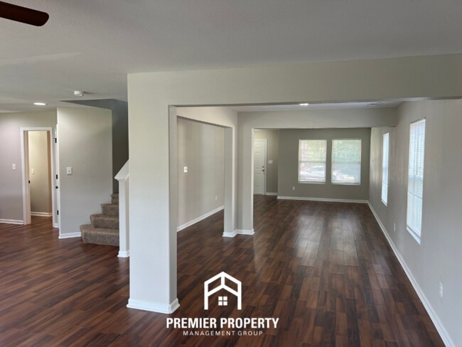 Foto del edificio - 117 BrookLawn Dr