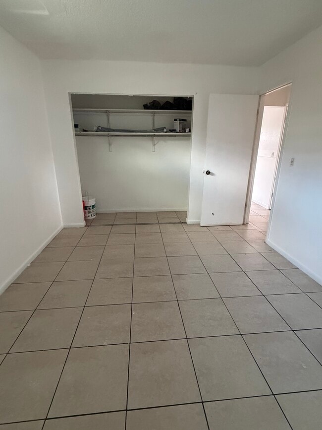 Building Photo - 1017 Carolina Ave