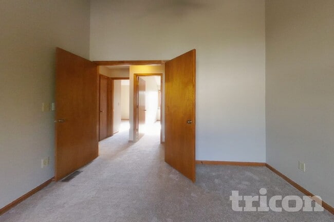 Building Photo - 17490 E Eldorado Cir