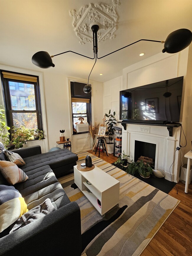 Foto del edificio - 372 2nd St