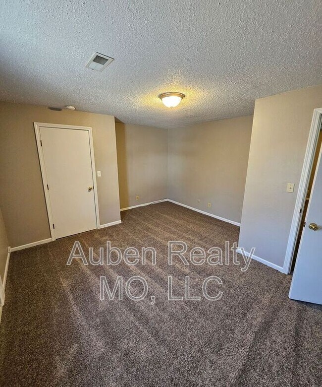 Foto del edificio - 11757 Wood Oak Ave