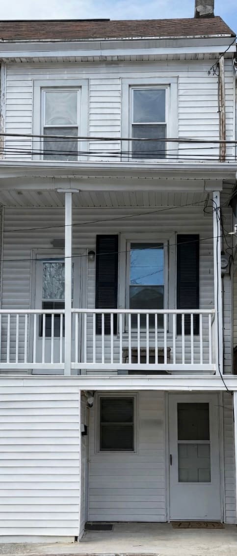 Building Photo - 302 N Maple St