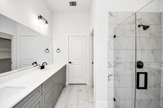 Building Photo - 4338 Avron Dr