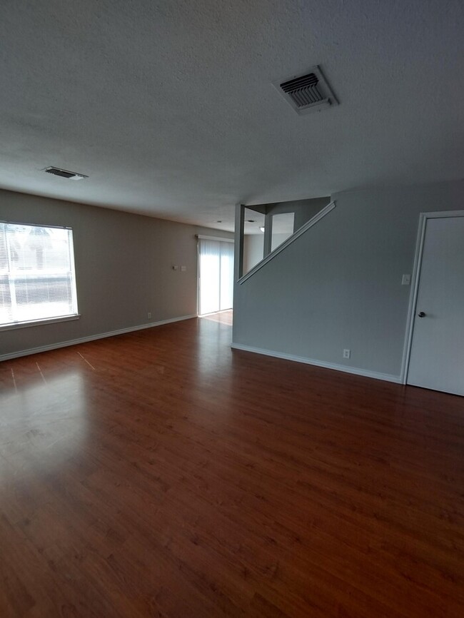 Building Photo - 3701 Candlewind Ln