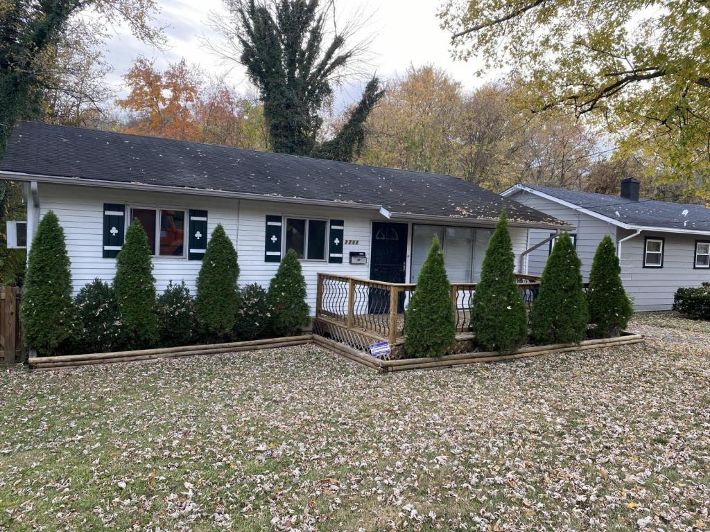 Primary Photo - 1711 Monterey Ct