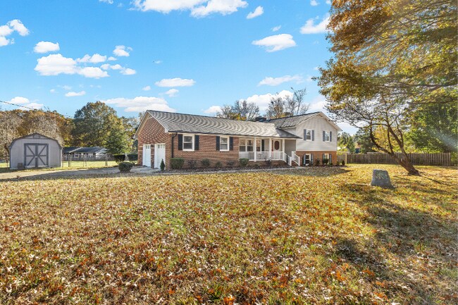 Building Photo - 6201 Hagan-Stone Park Rd