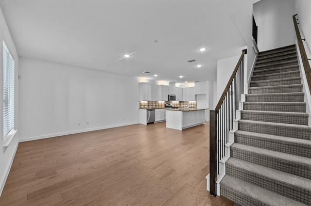 Building Photo - 611 Collier Dr