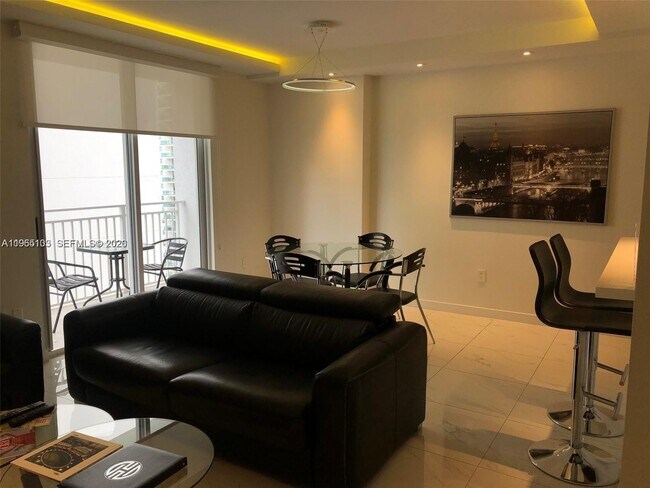 Building Photo - 185 SE 14th Terrace