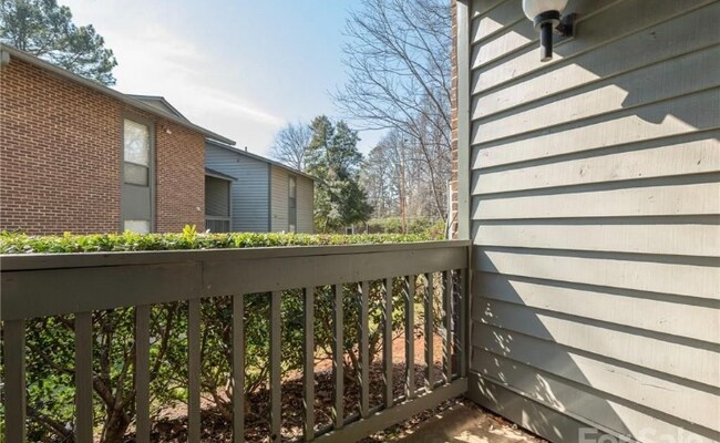 Building Photo - 5012 Sardis Rd