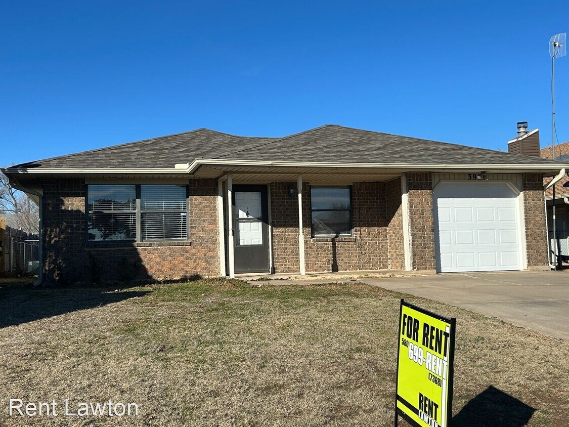 Primary Photo - 3 br, 2 bath House - 3909 SW Pecan Place