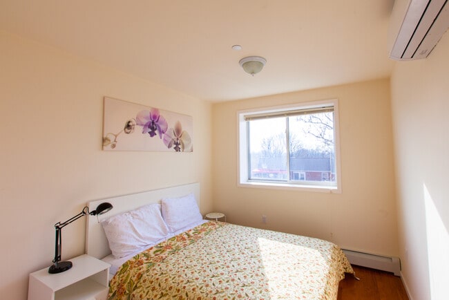 Habitación - 6475 Austin St