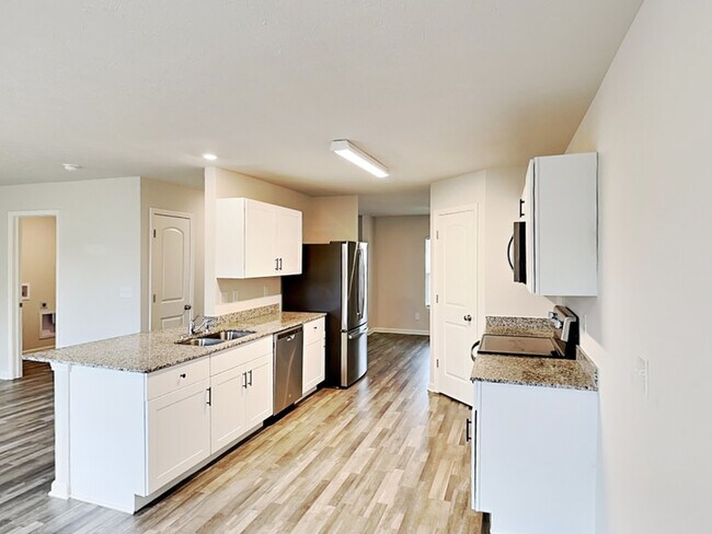 Foto del edificio - 2905 W Kings Cyn Rd