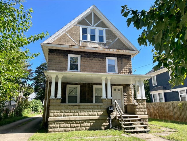 Building Photo - 887 N Howard St