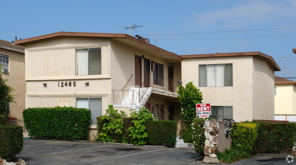 Primary Photo - 12485 Culver Blvd