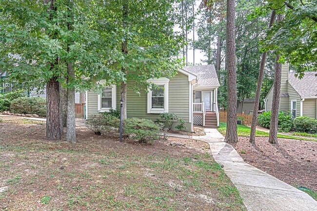 Foto del edificio - Freshly Updated 3BR/2BA One-Level Home — 2 Miles to Short Pump — $2,300/mo + Deposit-Free Option!