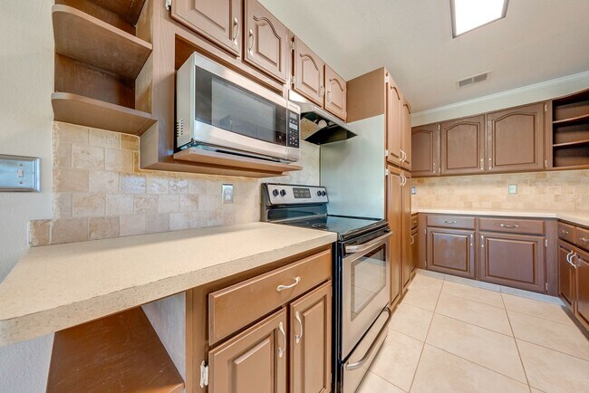 Foto del edificio - Serene 3-Bedroom Home on 1 Acre Lot