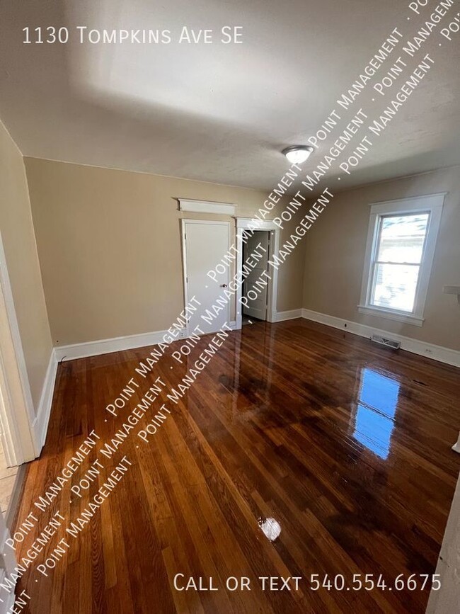 Building Photo - Newly Updated 2 bed 1 bath in SE