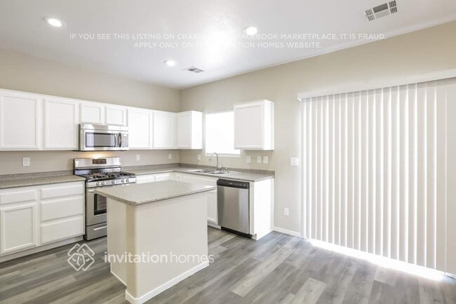 Building Photo - 6654 Tulip Falls Dr