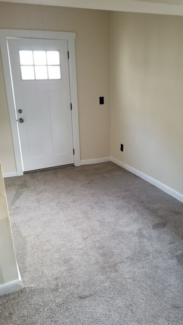 Building Photo - Bright & Updated 2-Bedroom, 2-Bath Apartment