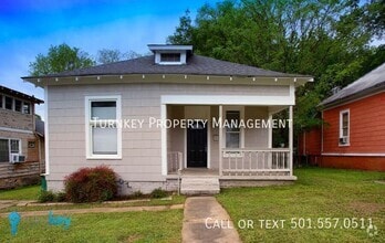 Building Photo - 1622 Hanger St