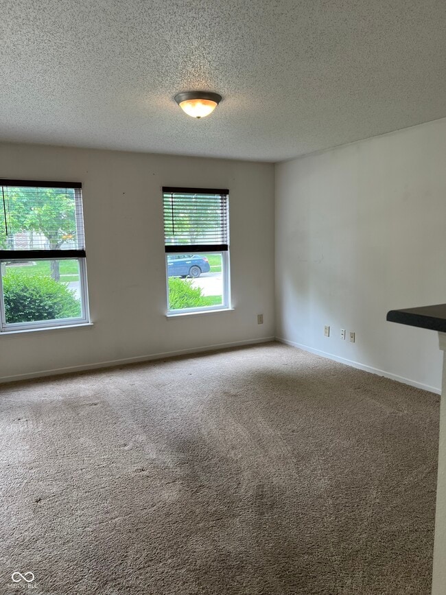 Building Photo - 12142 Lindley Dr