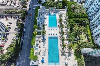 Building Photo - 950 Brickell Bay Dr
