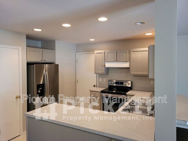 Foto del edificio - 1114 NE Beaumont Ln
