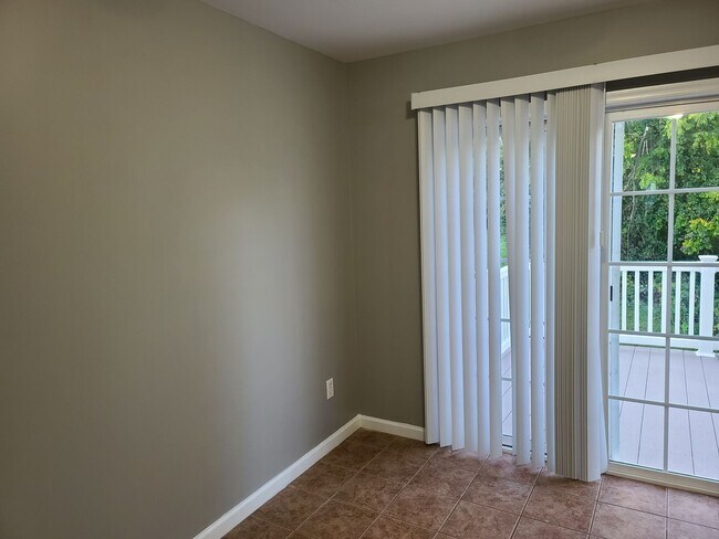 Building Photo - 3 Bedroom Townhome for Rent in Waynesboro
