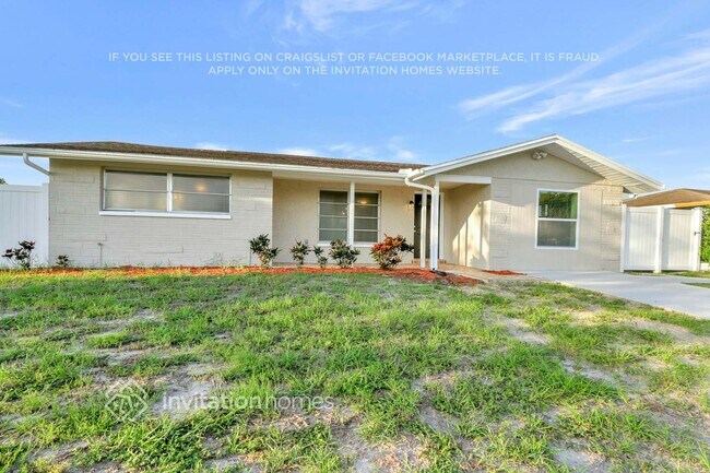 Foto del edificio - 8018 Pineapple Ln