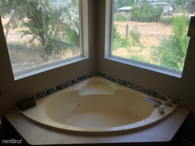 Foto del edificio - 3 br, 3 bath House - Lee acres