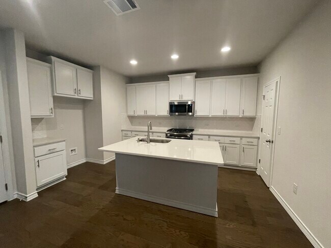 Building Photo - 4805 Star Jasmine Dr