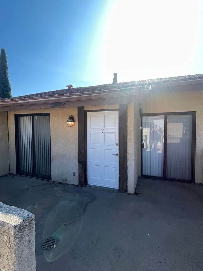 Building Photo - Remodeled 2 bedroom, 2 bath condo for rent...