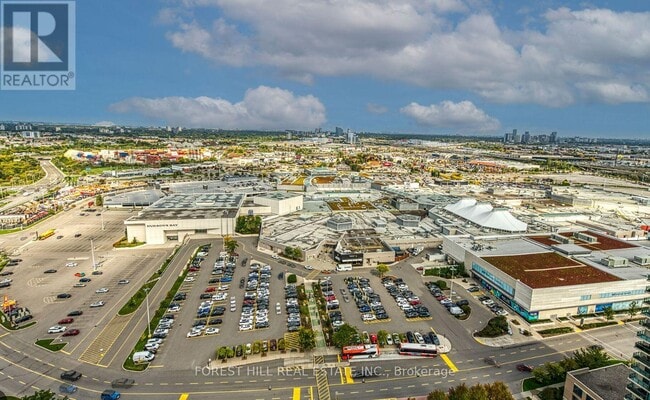 Photo du bâtiment - 225 Sherway Gardens Rd