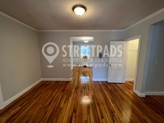 Foto del edificio - 1153 Beacon St
